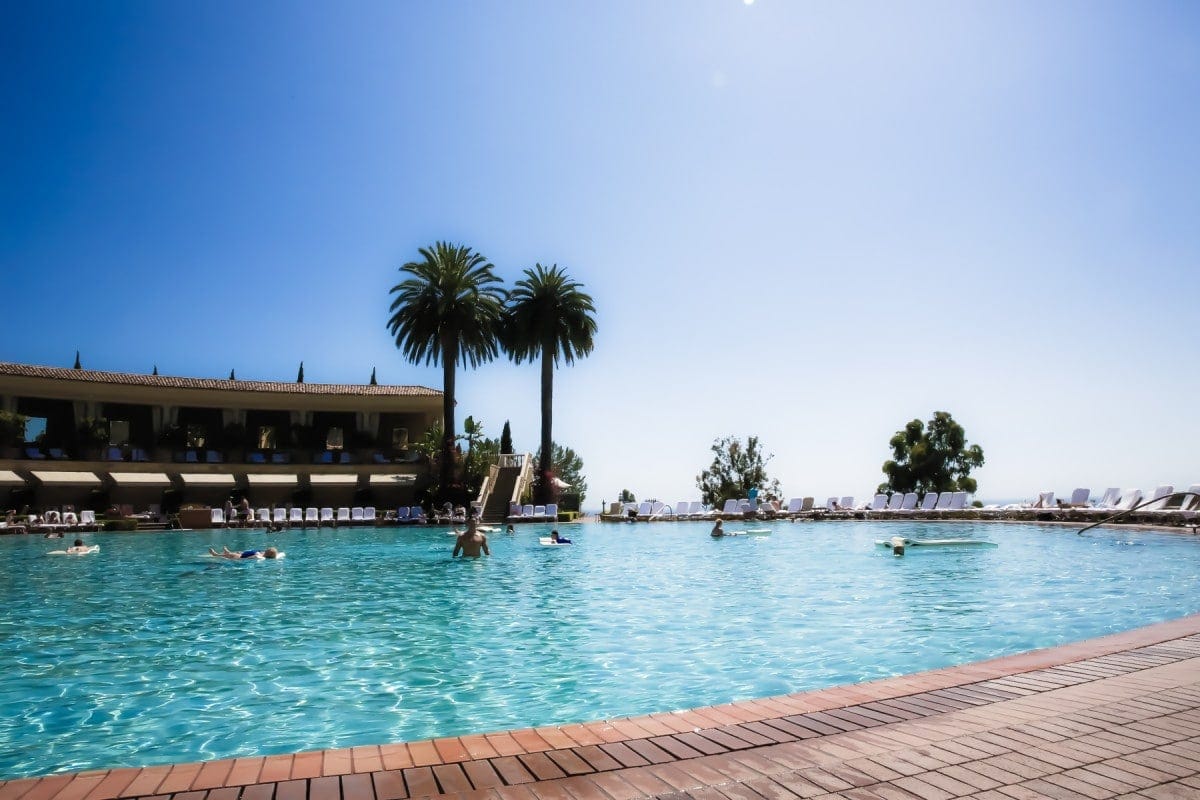 pool at pelican hill babymoon