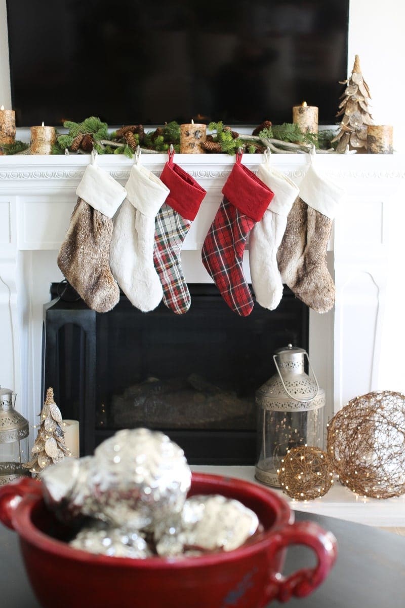 christmas mantle decor