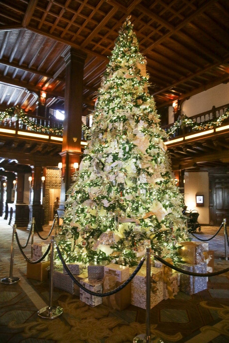 The Magic Of The Holidays At The Hotel Del Coronado