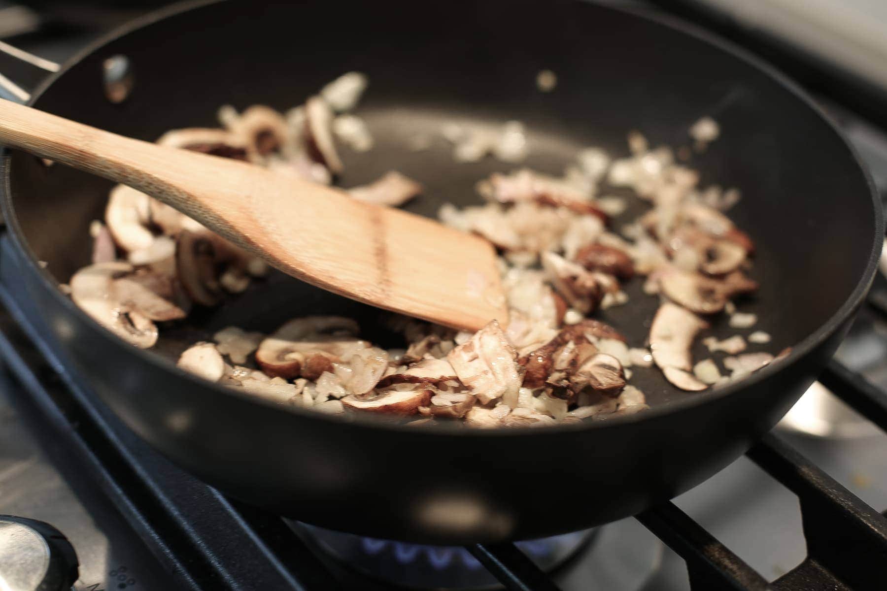 cooking mushrooms 