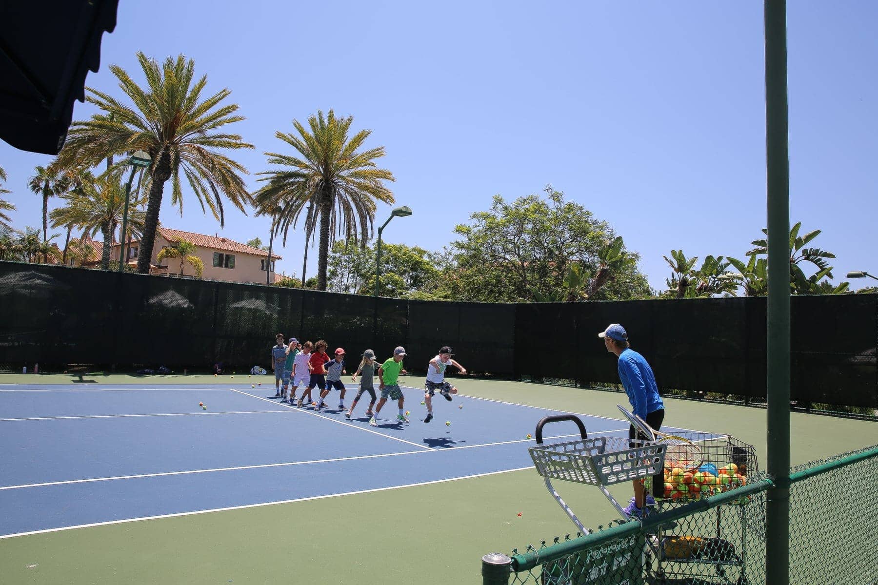 kids playing tennis 