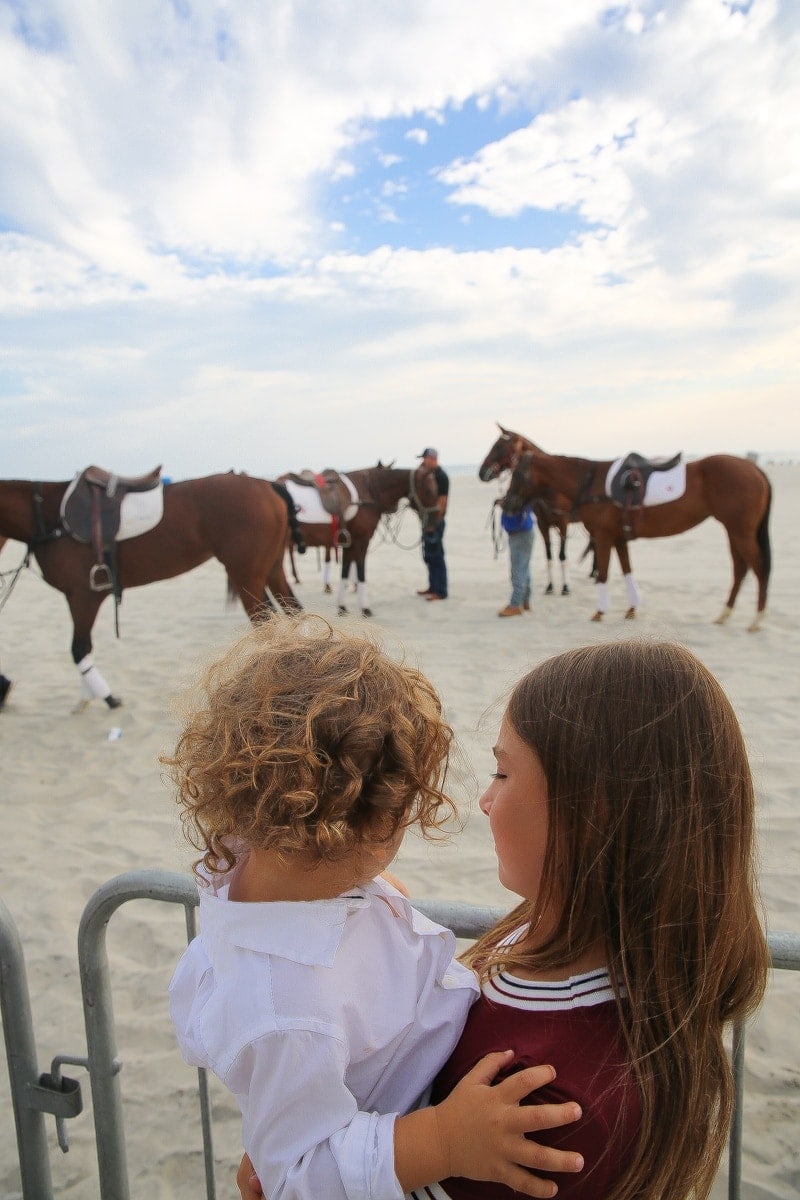 Baby and horses 