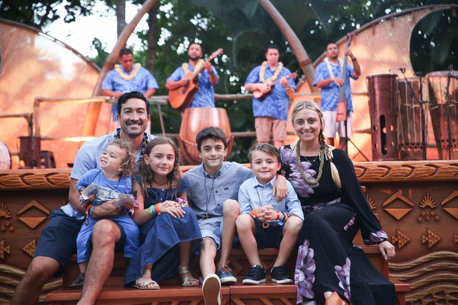 Family luau at disney aulani