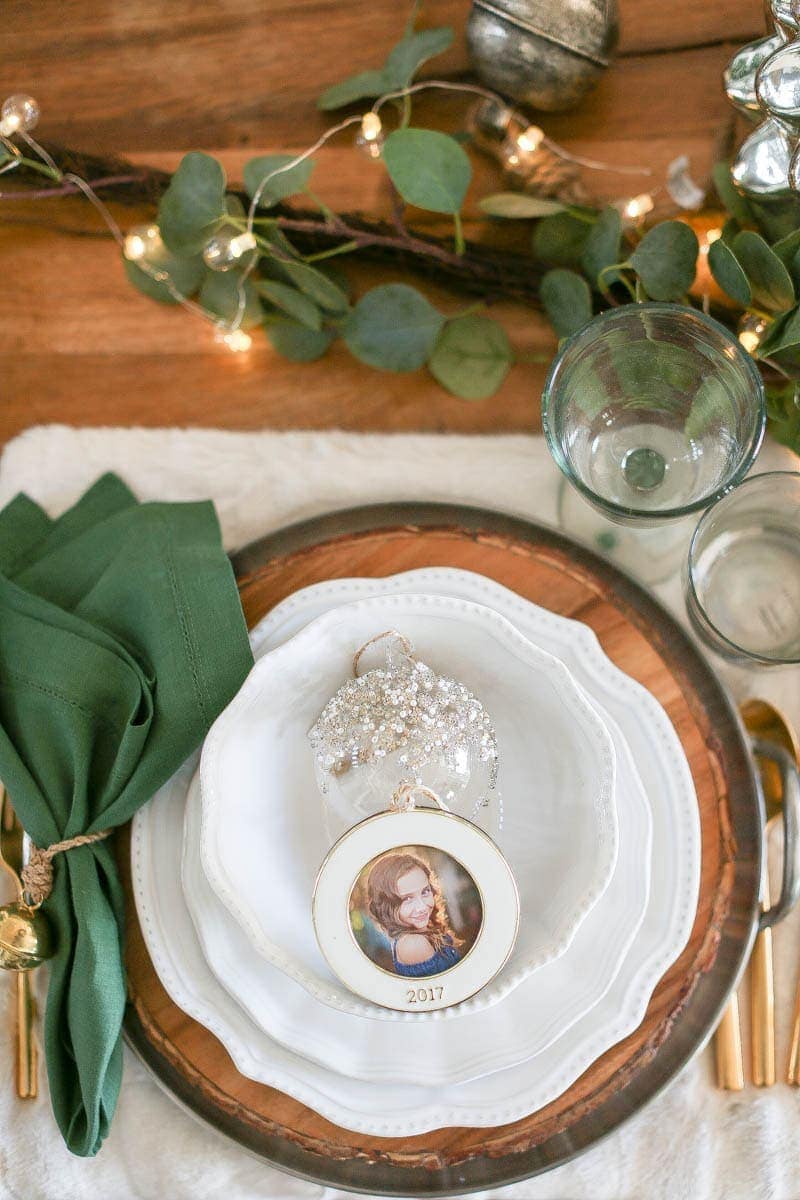 Personalized place cards with picture