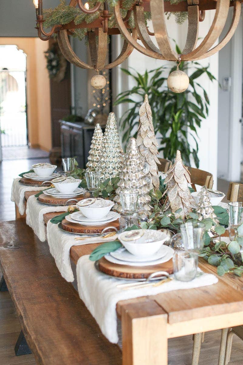 farm style holiday table