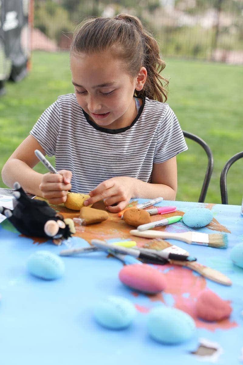 city girl gone mom and Ferdinand the kindness rocks project