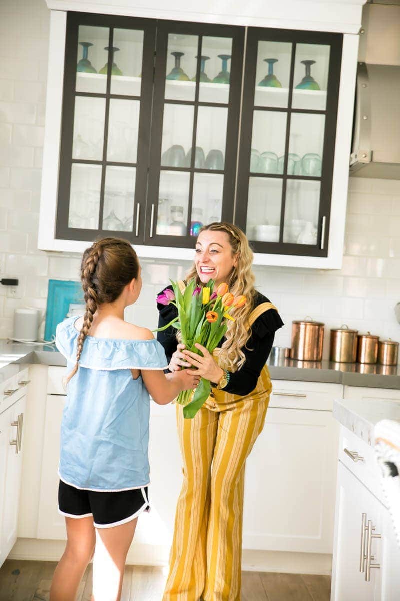 For more than 40 years, 1-800-Flowers.com® has been putting smiles on the faces of moms near and far for Mother’s Day. Recently unveiling their 2018 Mother’s Day collection with a broad range of price points, 1-800-Flowers.com makes it so easy to provide magic moments to those who matter the most! #mothersday #mothersdaygiftguide #bestflowersformom #flowerarrangments #flowers #giftingflowers #flowersfortable #tuliparrangements #citygirlgonemom