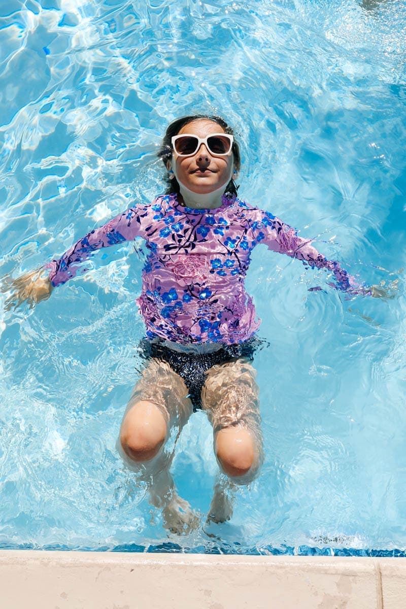 kid floating in pool #citygirlgonemom #hyattregency #lajollasandiego #lajolla