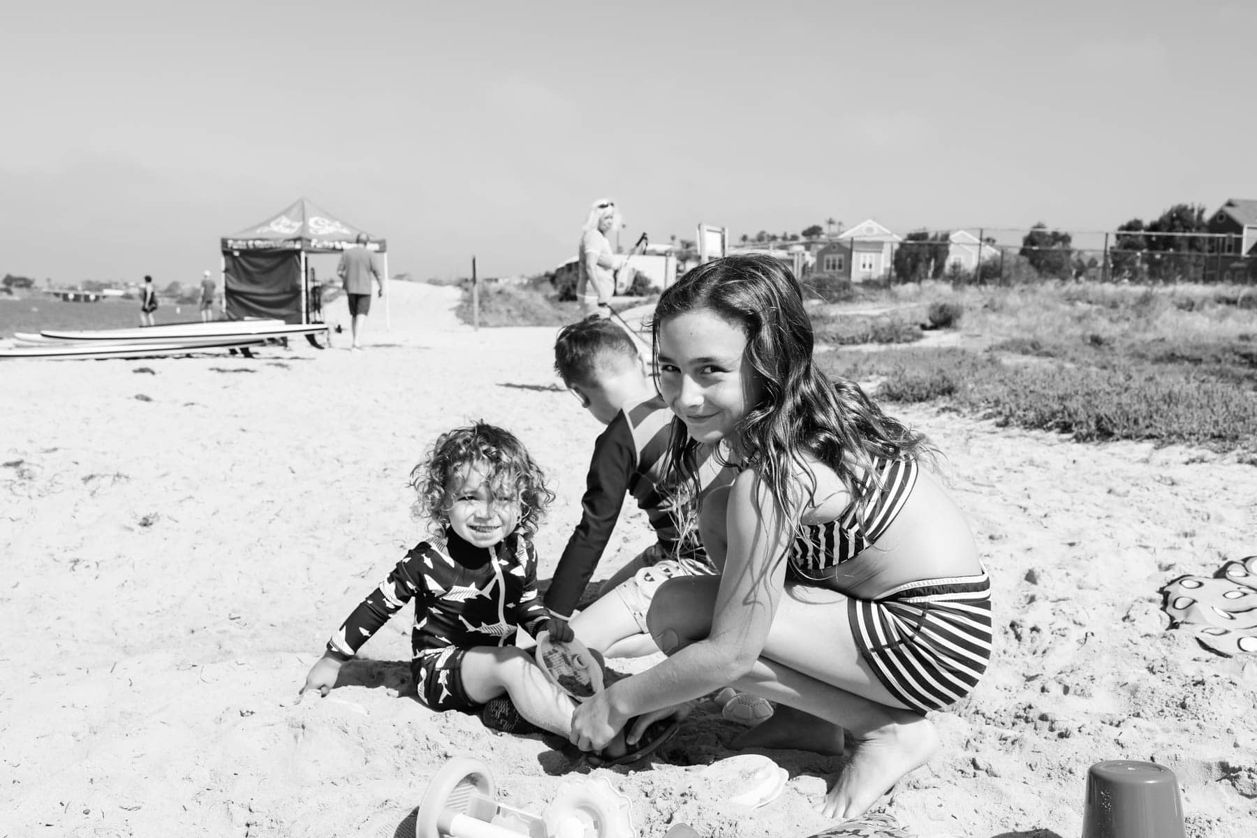 Kids enjoying the Sand #familytravelsandiego #sandiego #fourseasonsresidenceclub #bigfamilytravel 