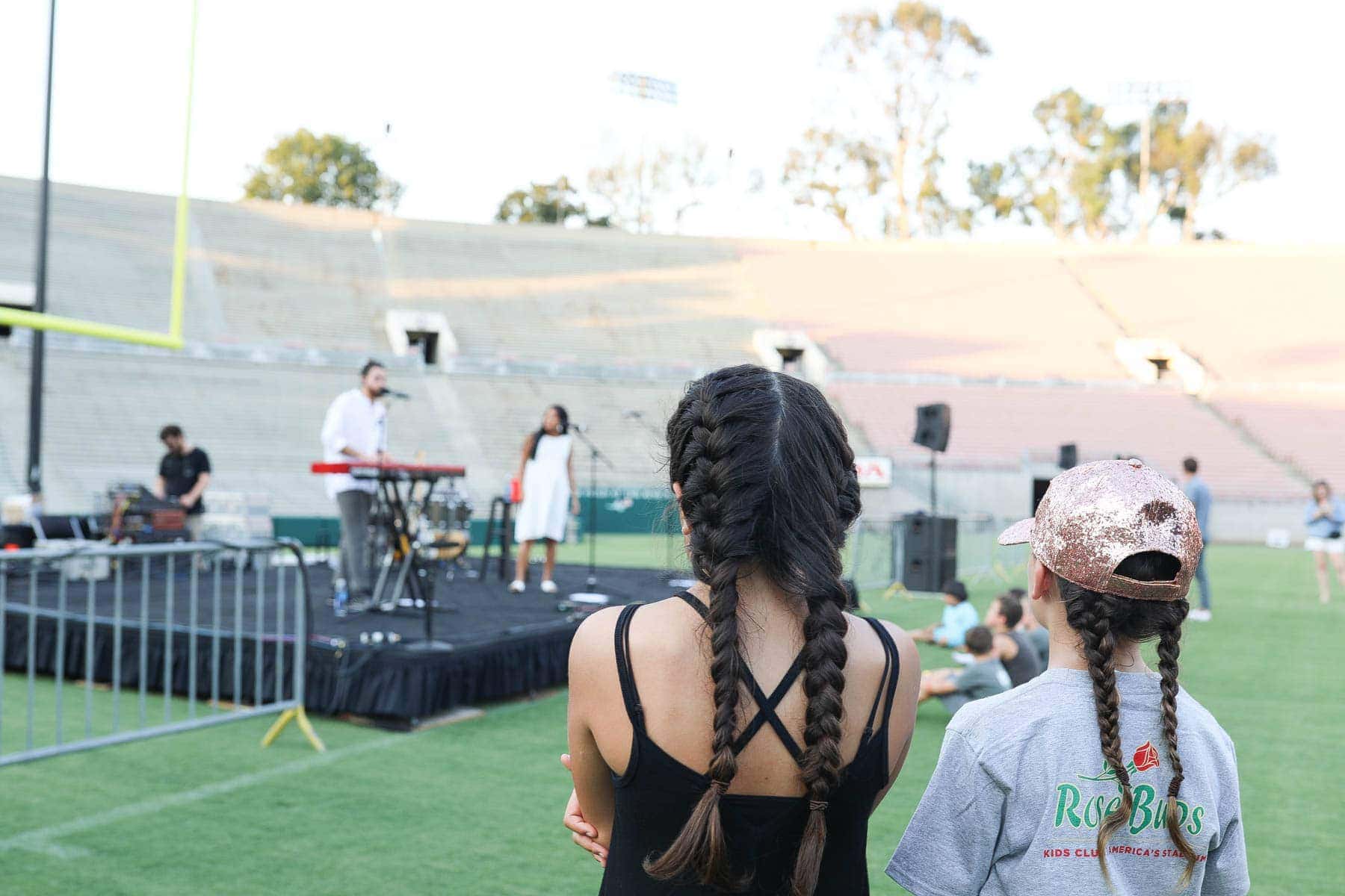 Childhood Cancer is an awful diagnosis. All kids deserve a night to remember and that's exactly what Northwestern Mutual did for their night to remember at the Rose Bowl Stadium! #childhoodcancerawareness #rosebowlstadiumcampout #campoutforkids #cancerawareness #rosebudscampout #rosebowlstadium #pasadena #california #citygirlgonemom #camping #footballstadium