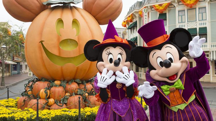 pumpkins and mickey and Minnie Disneyland