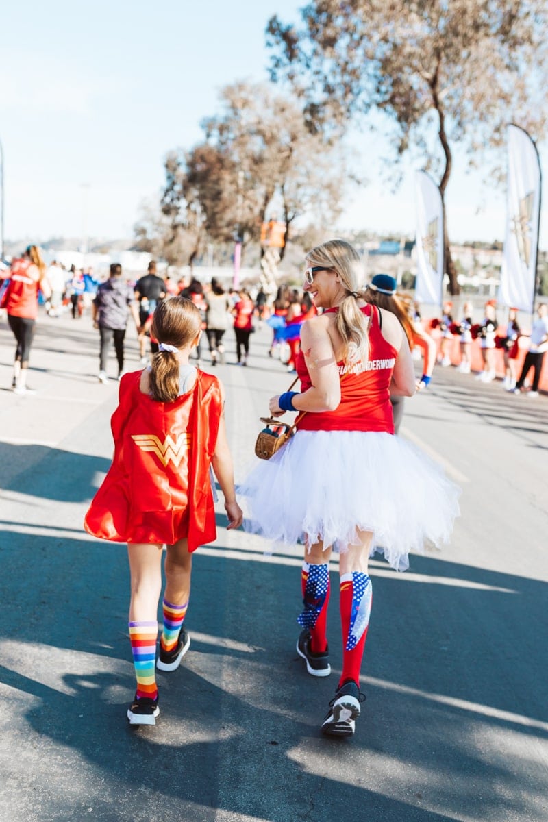 mom and daughter running 5k