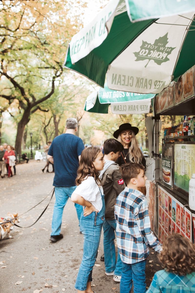 hot dog stand in NYC