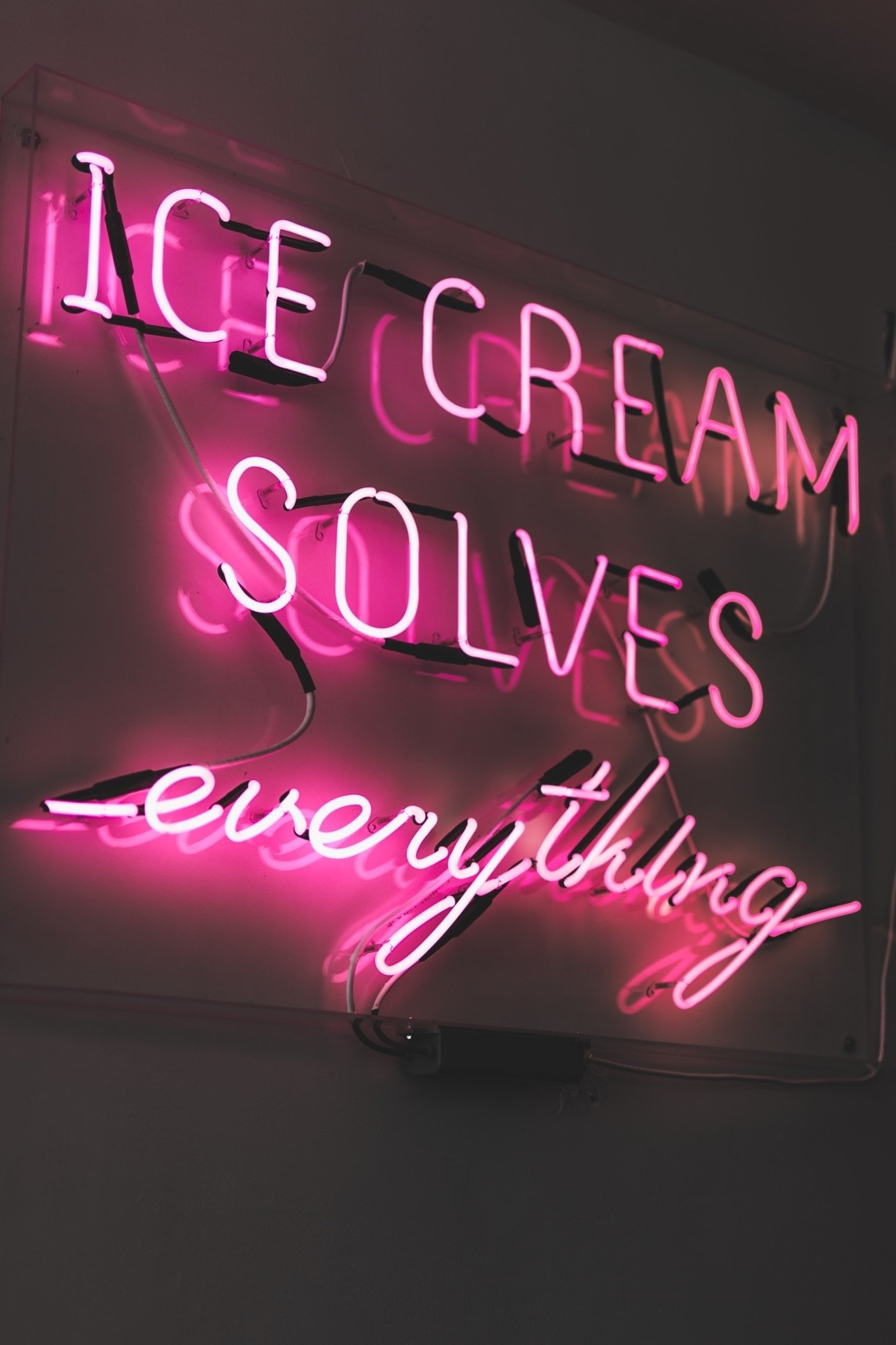 ice cream neon sign