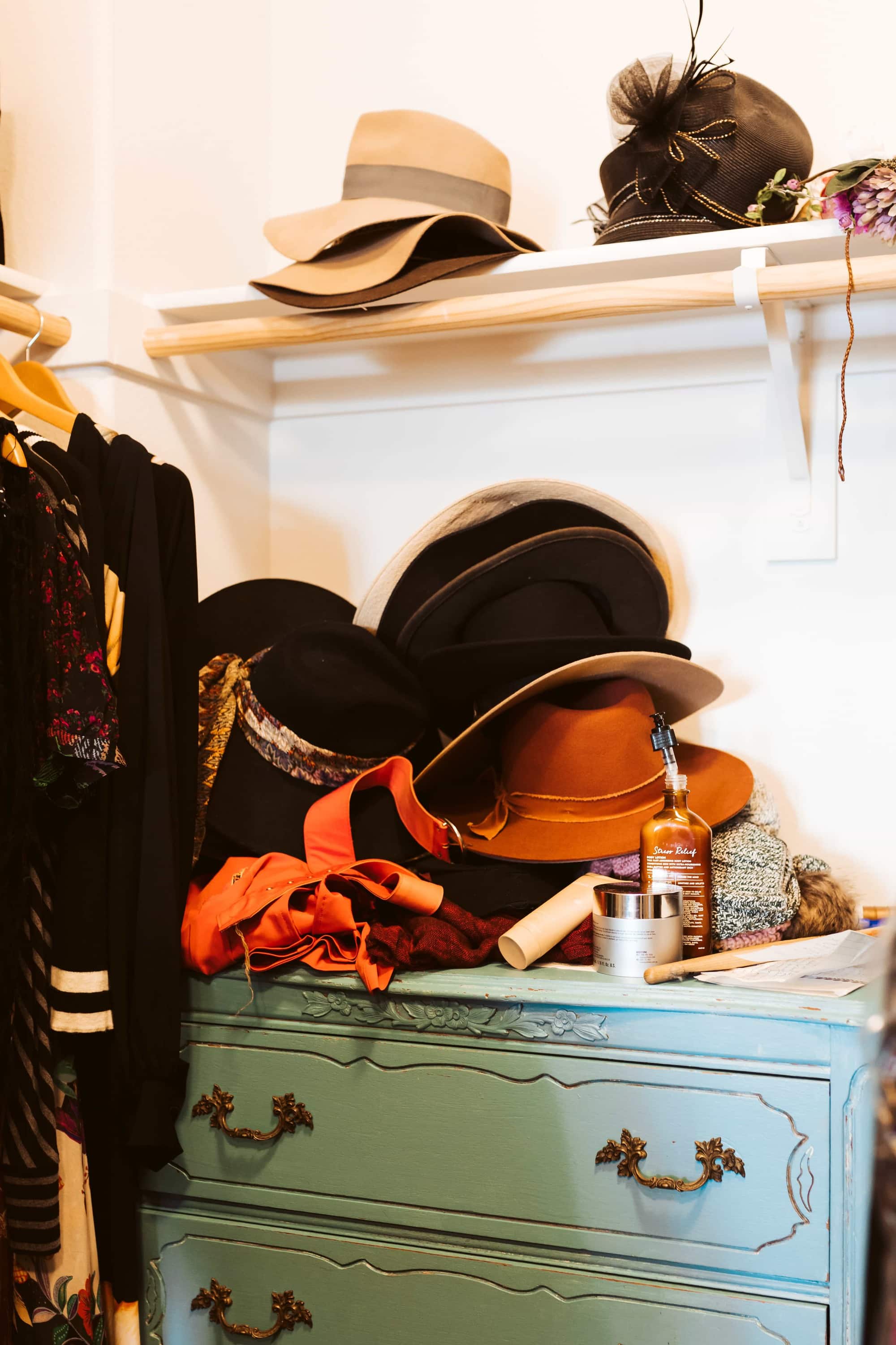 9 Steps to Organizing Your Closet During Quarantine - City Girl Gone Mom