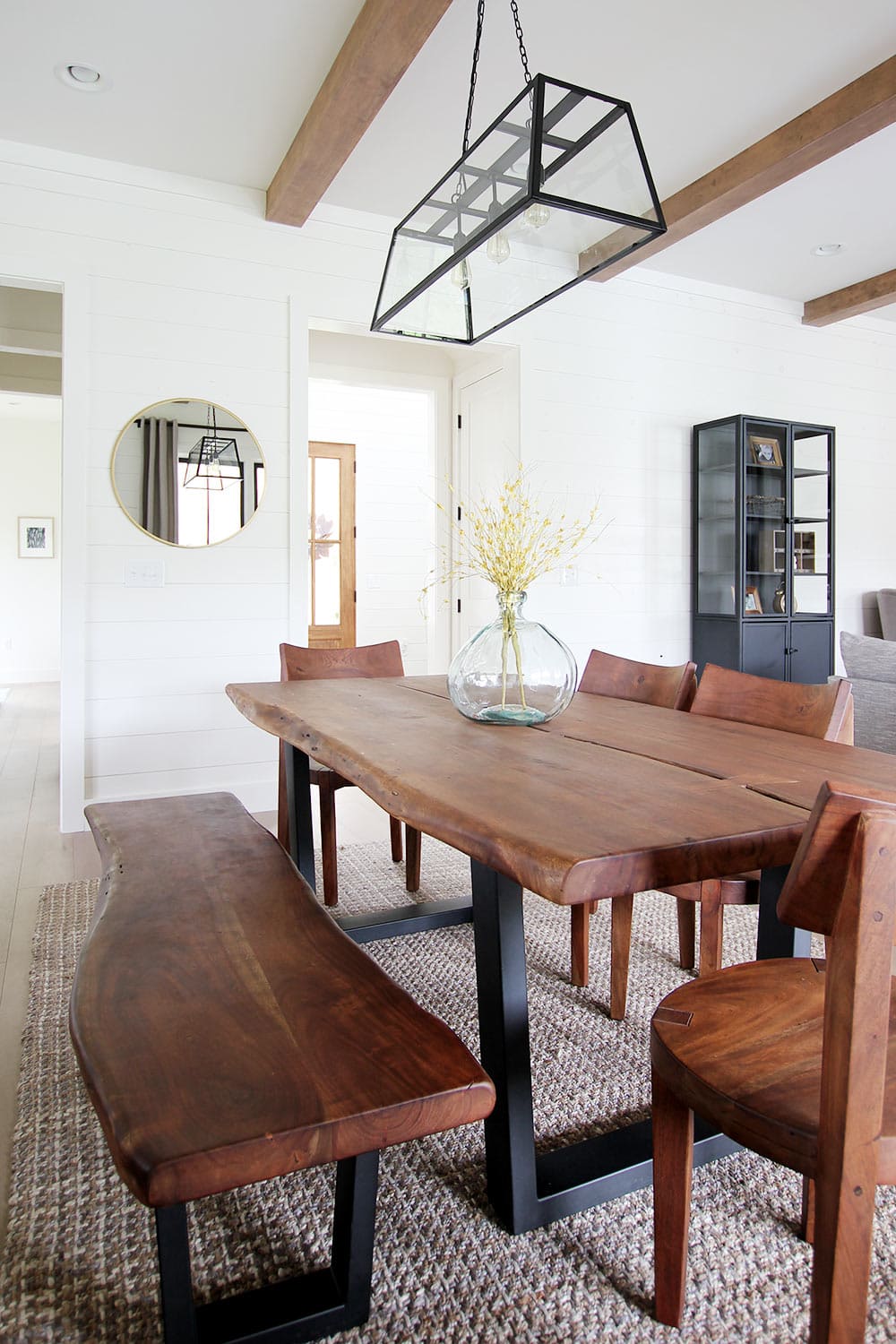 10 Tips To Designing A Dreamy Modern Farmhouse City Girl Gone Mom
