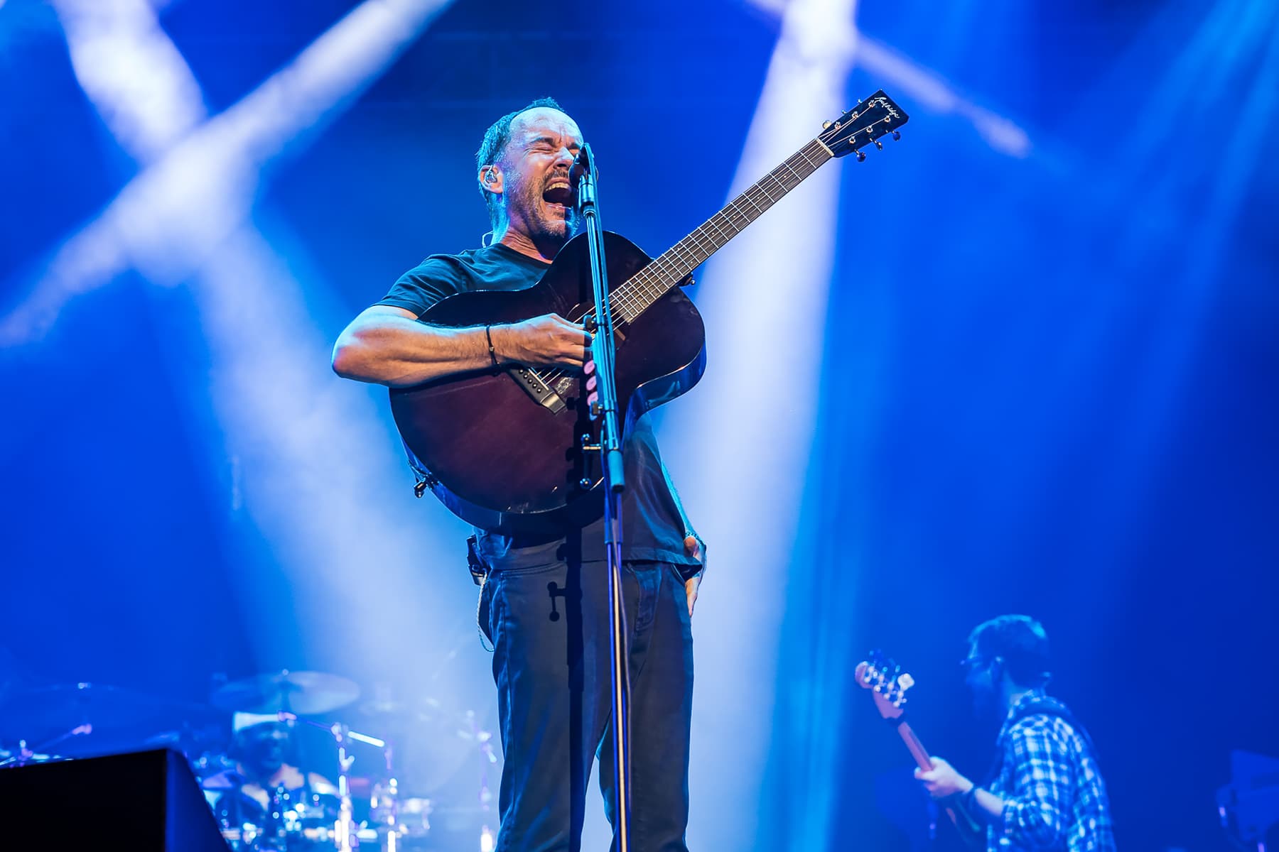 dave matthews band onstage