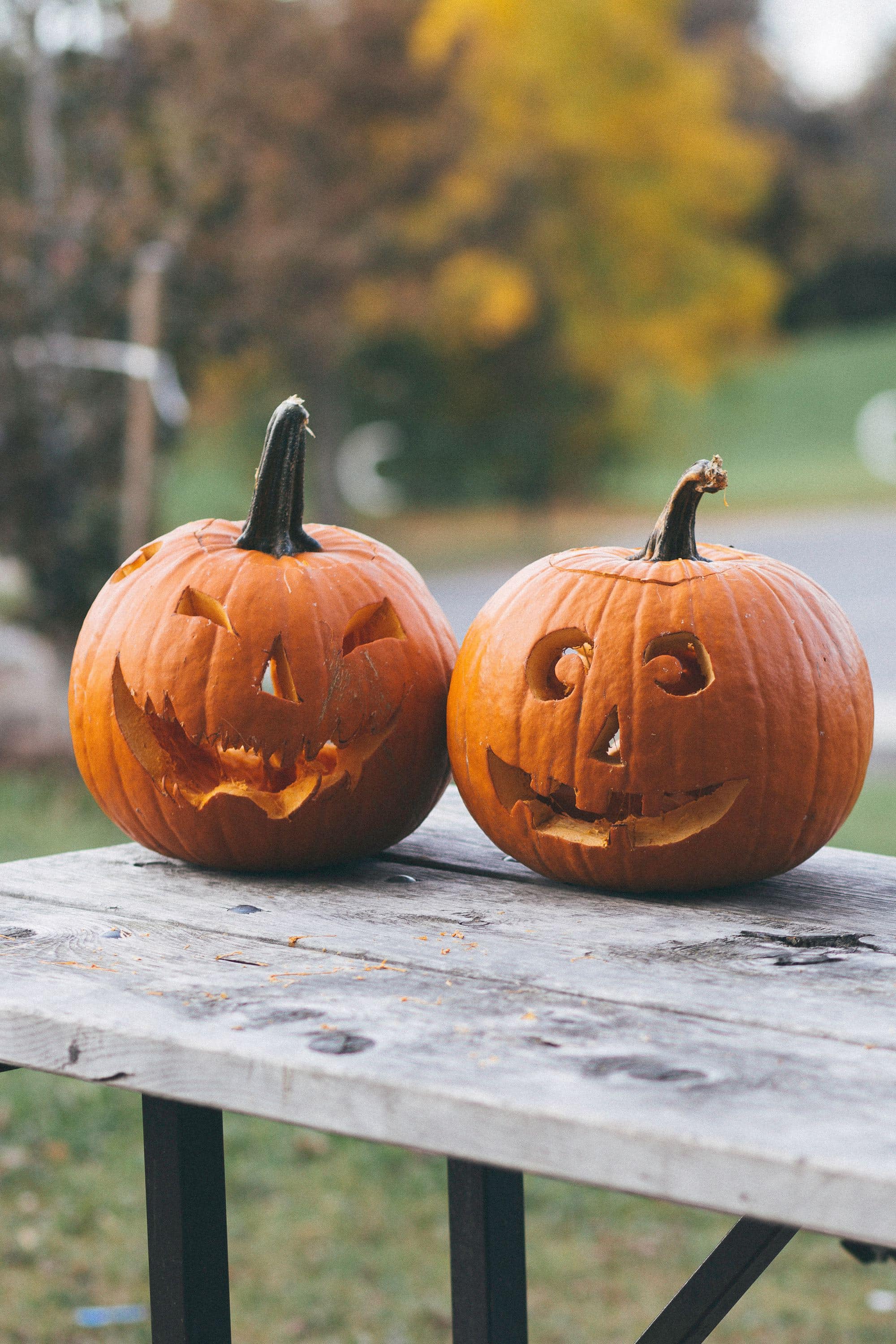 jack 'o' lanterns sitting on table