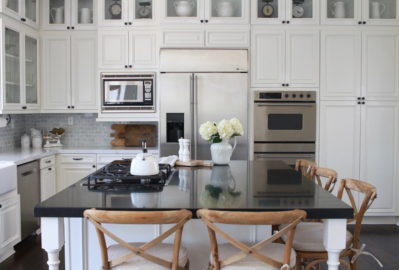 Modern Farmhouse Kitchen Reveal - Modern Glam