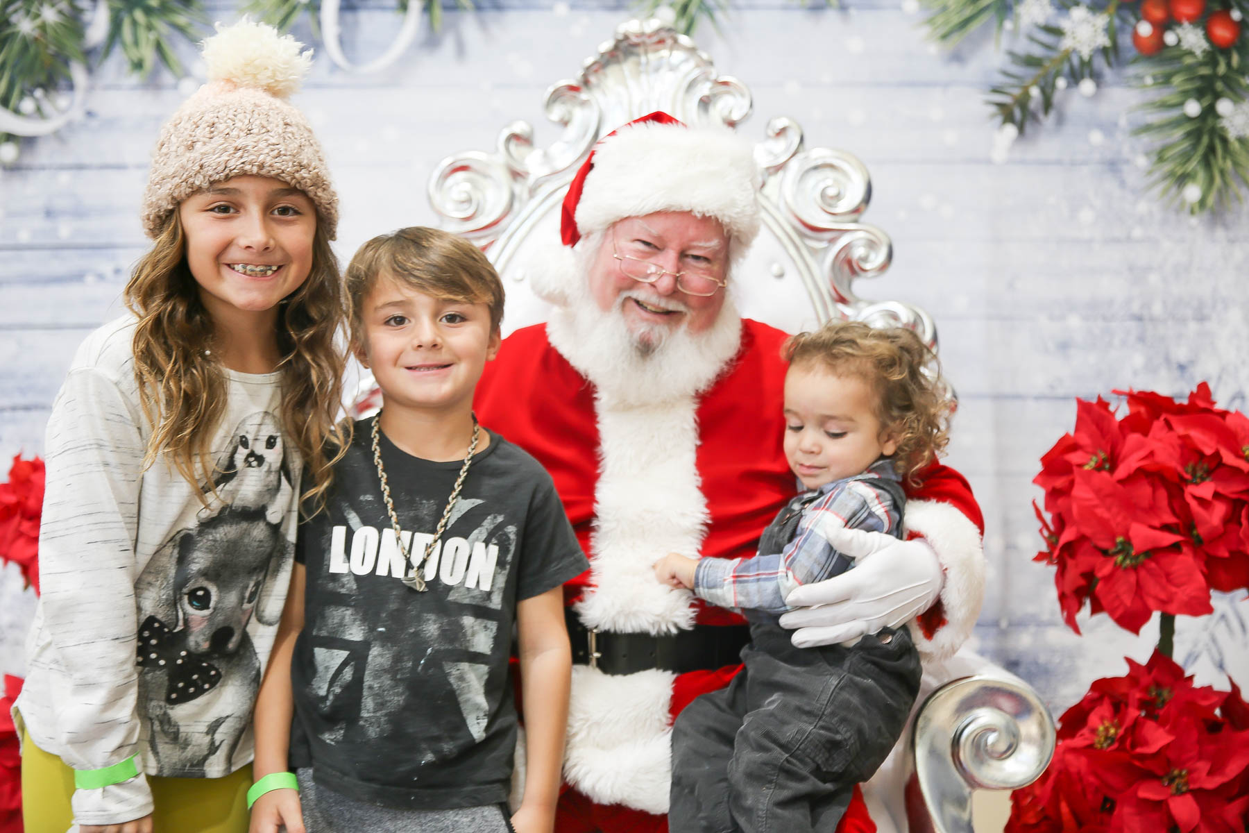 kids with santa claus