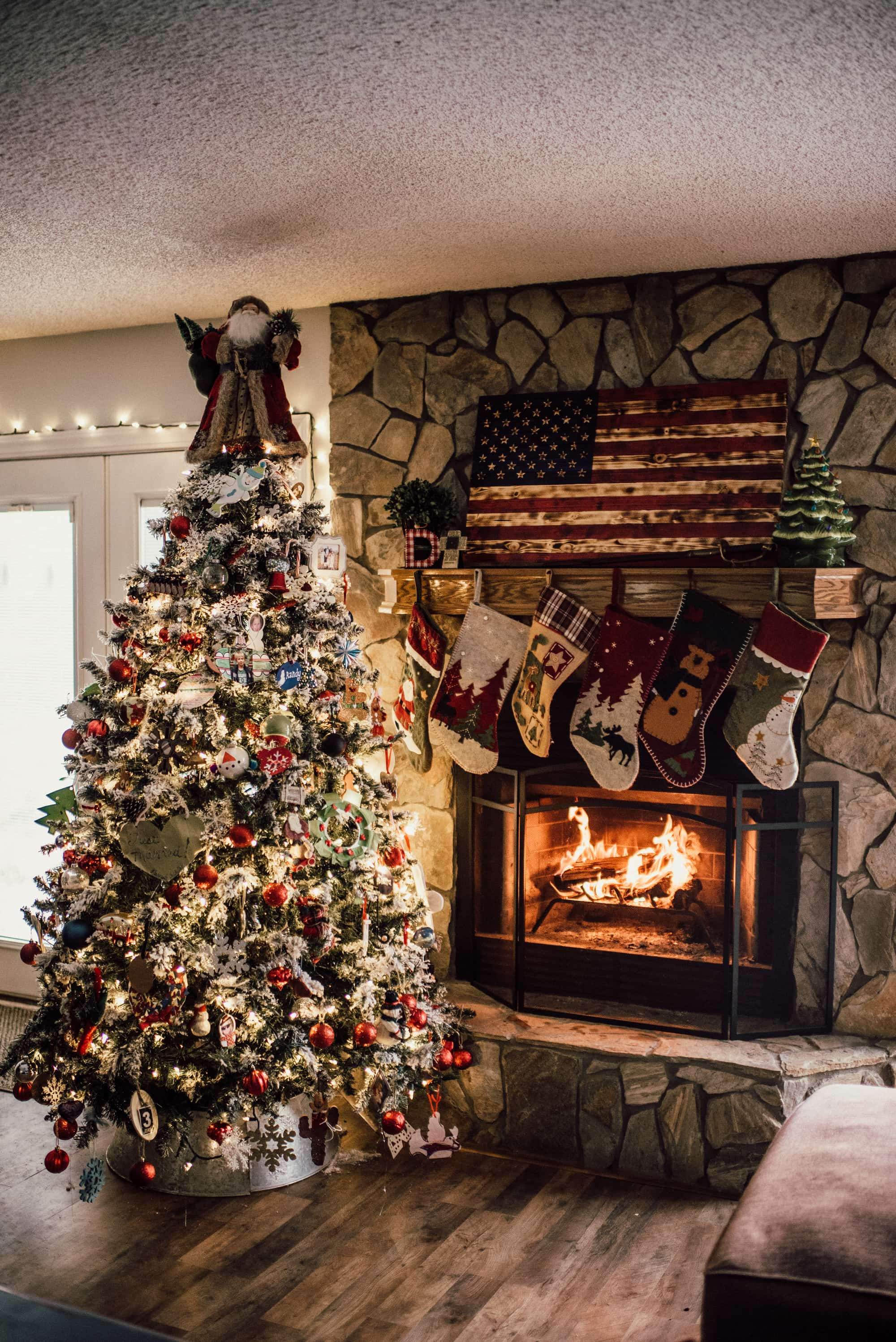 traditional american christmas tree