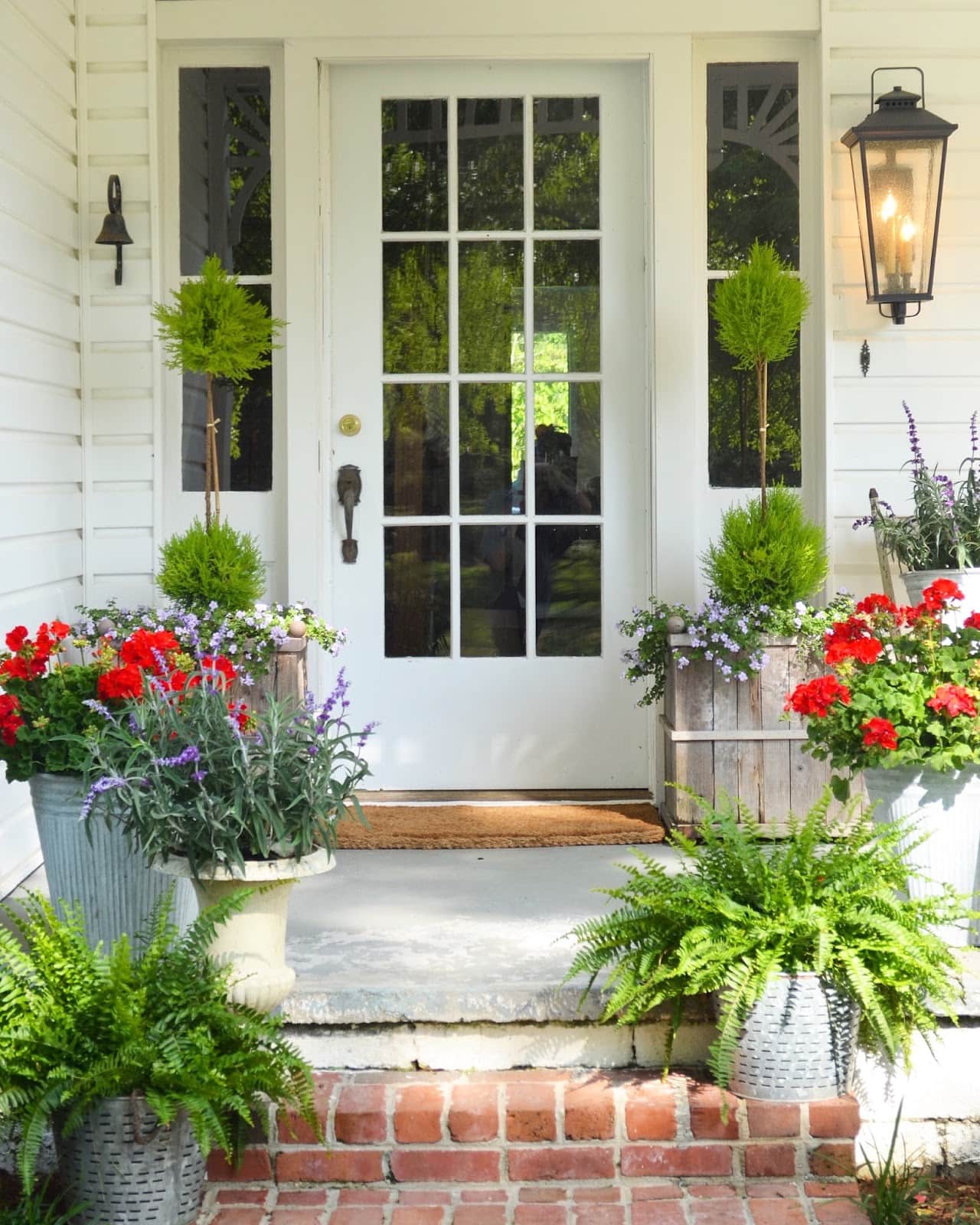 9 Farmhouse Front Door Designs You'll Want For Your Own Home - City