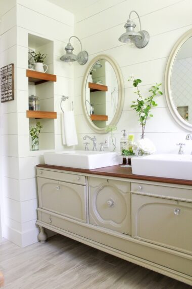 9 Farmhouse Bathrooms We're Obsessed With - City Girl Gone Mom