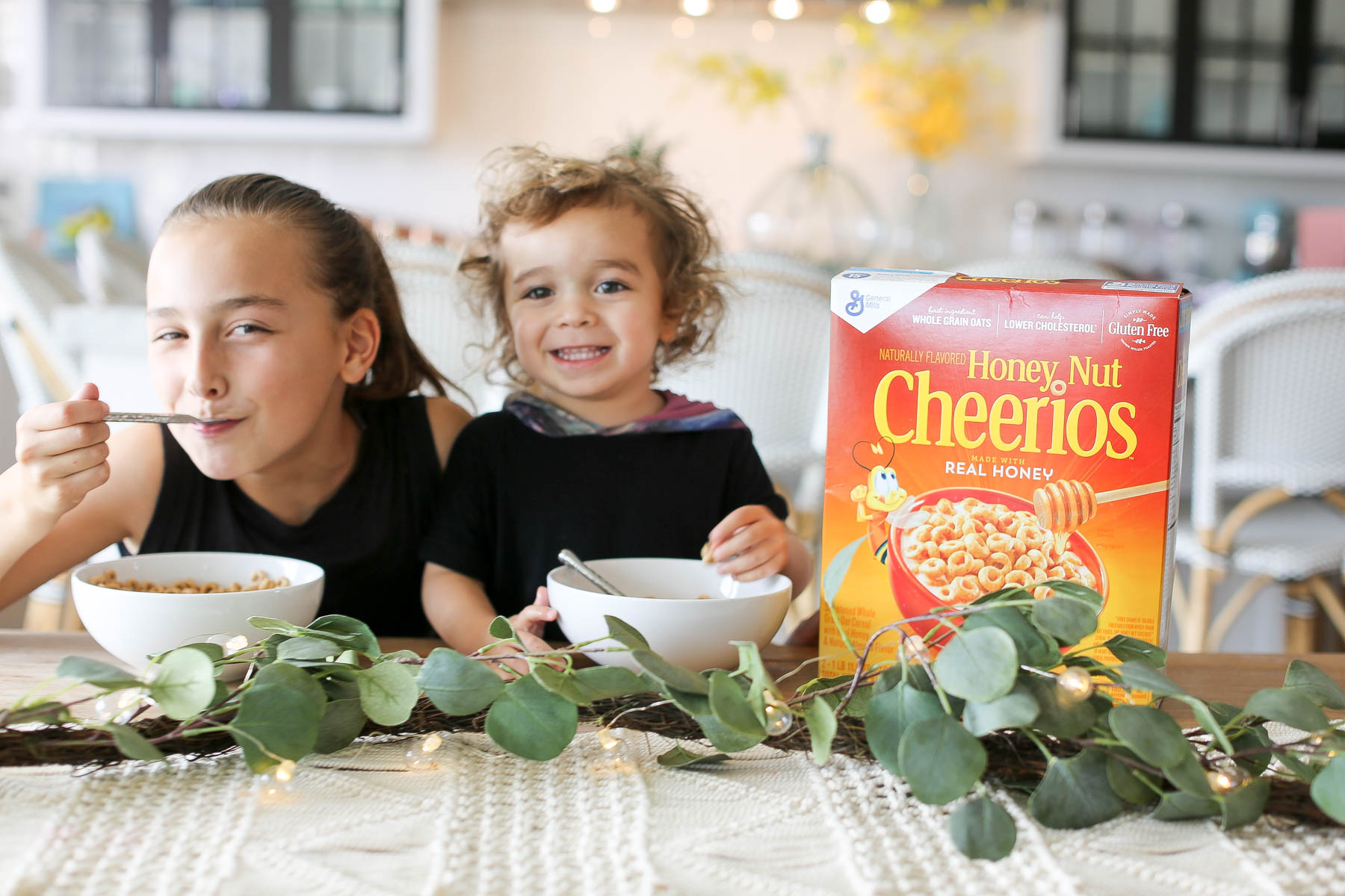 kids eating cereal