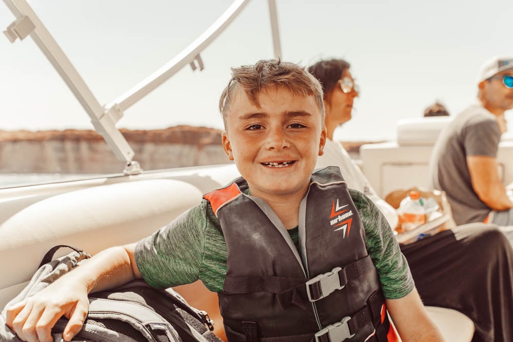 kid in lifejacket