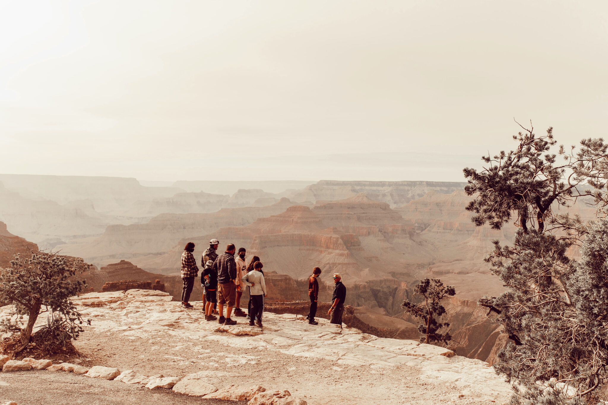 people on rim of grand canyon