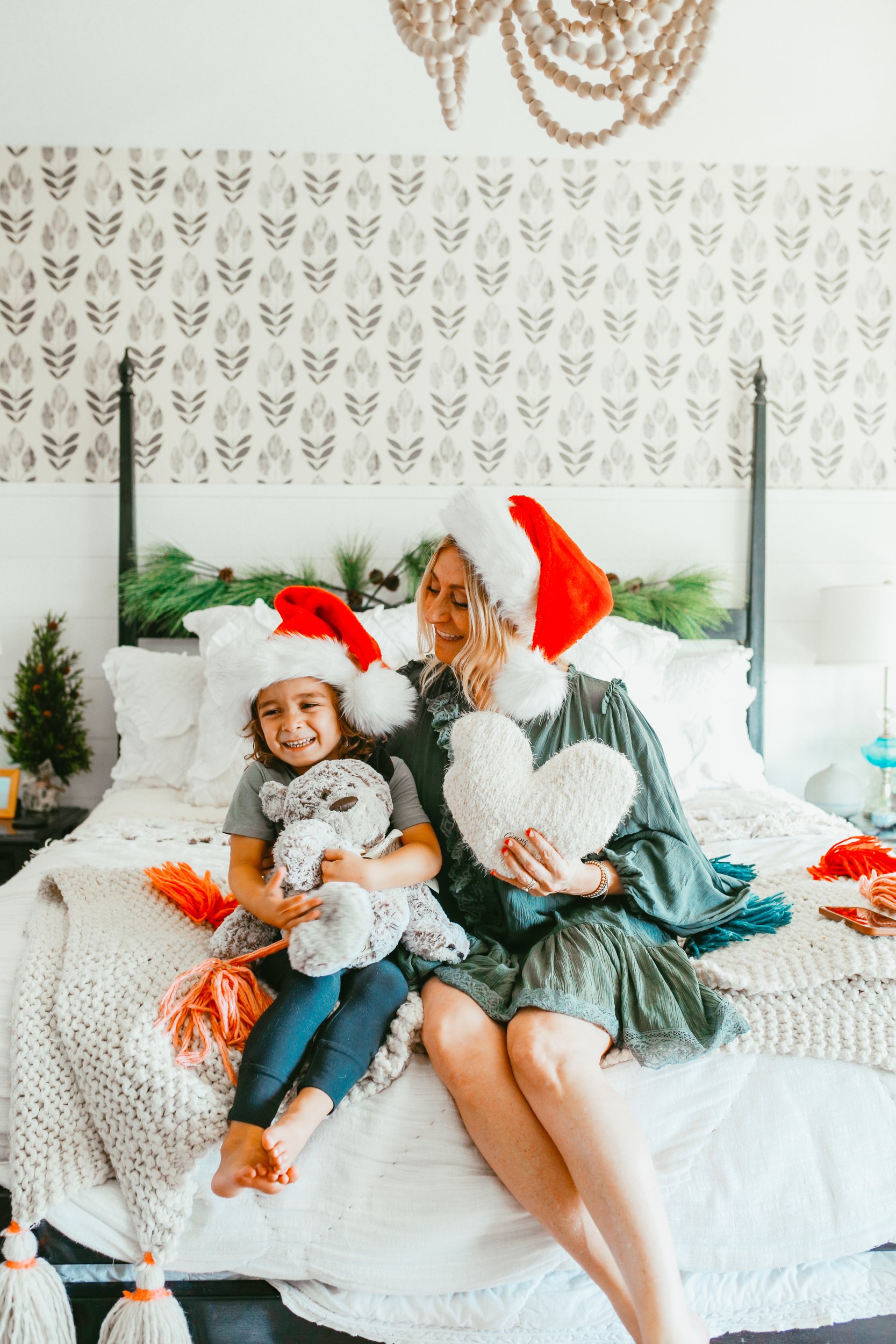 mom and child with teddy bear