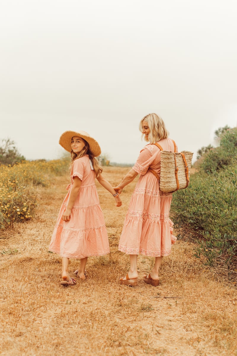 mom and daughter in matching dresses