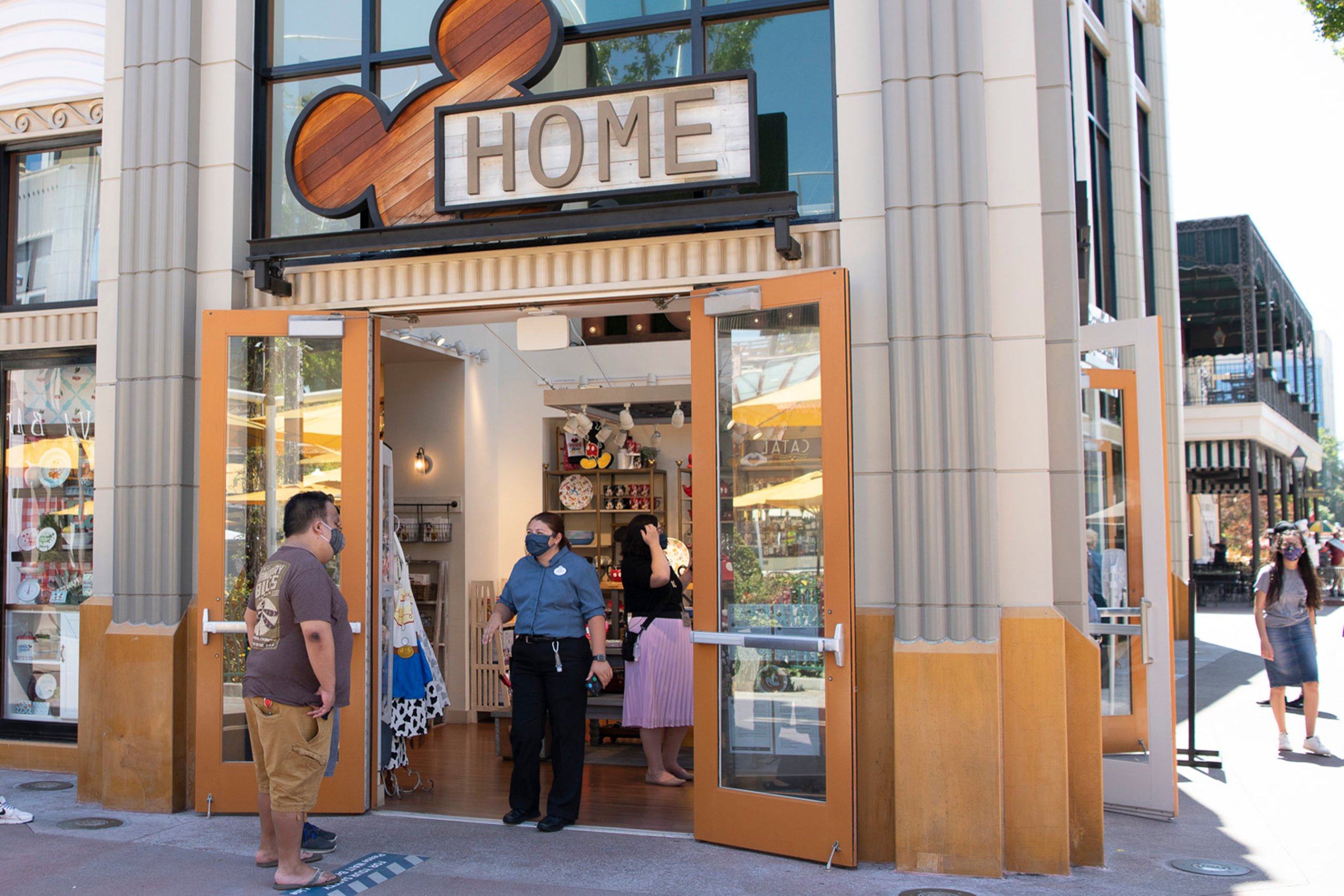 downtown disney home store