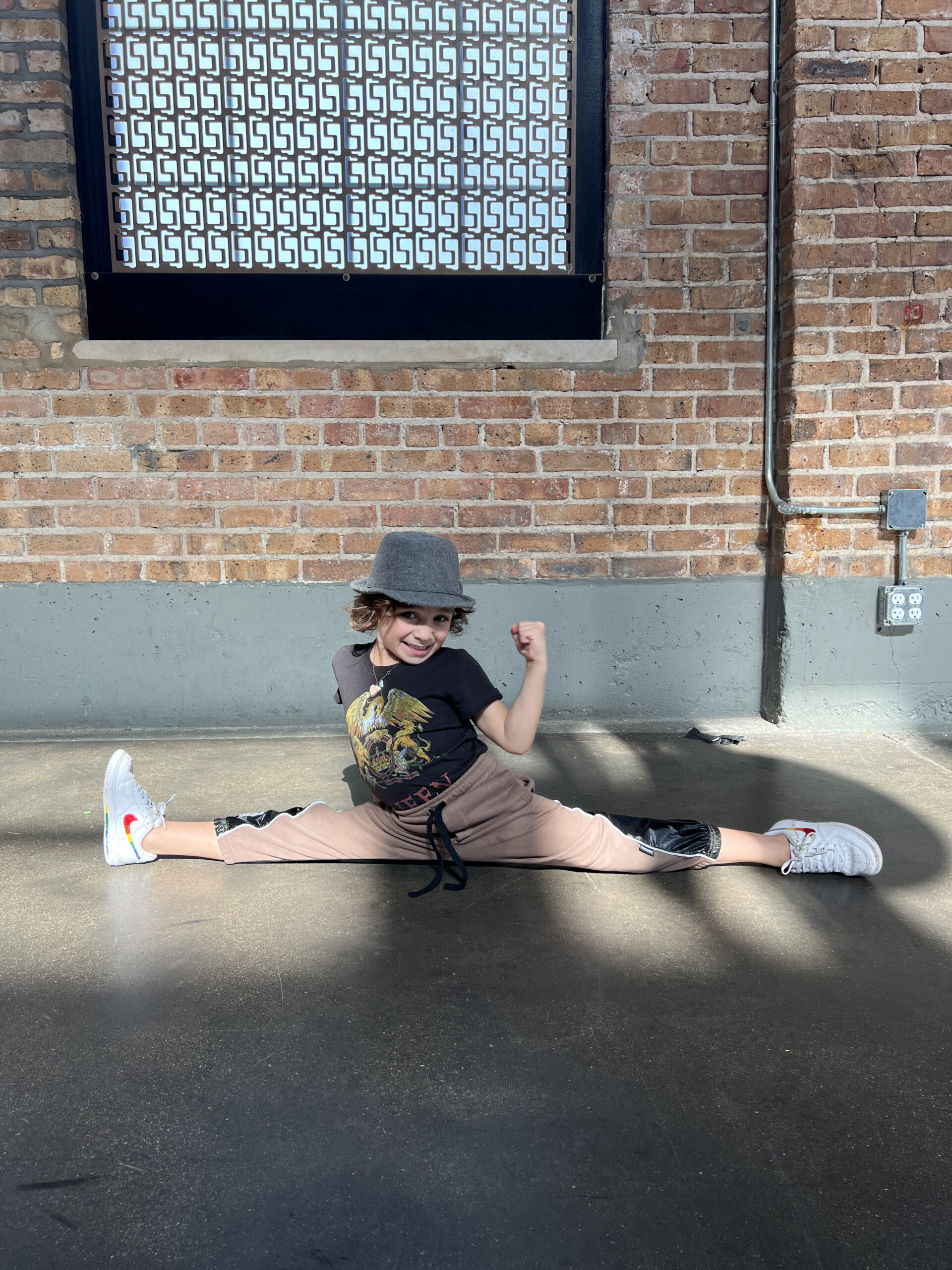 boy doing the splits