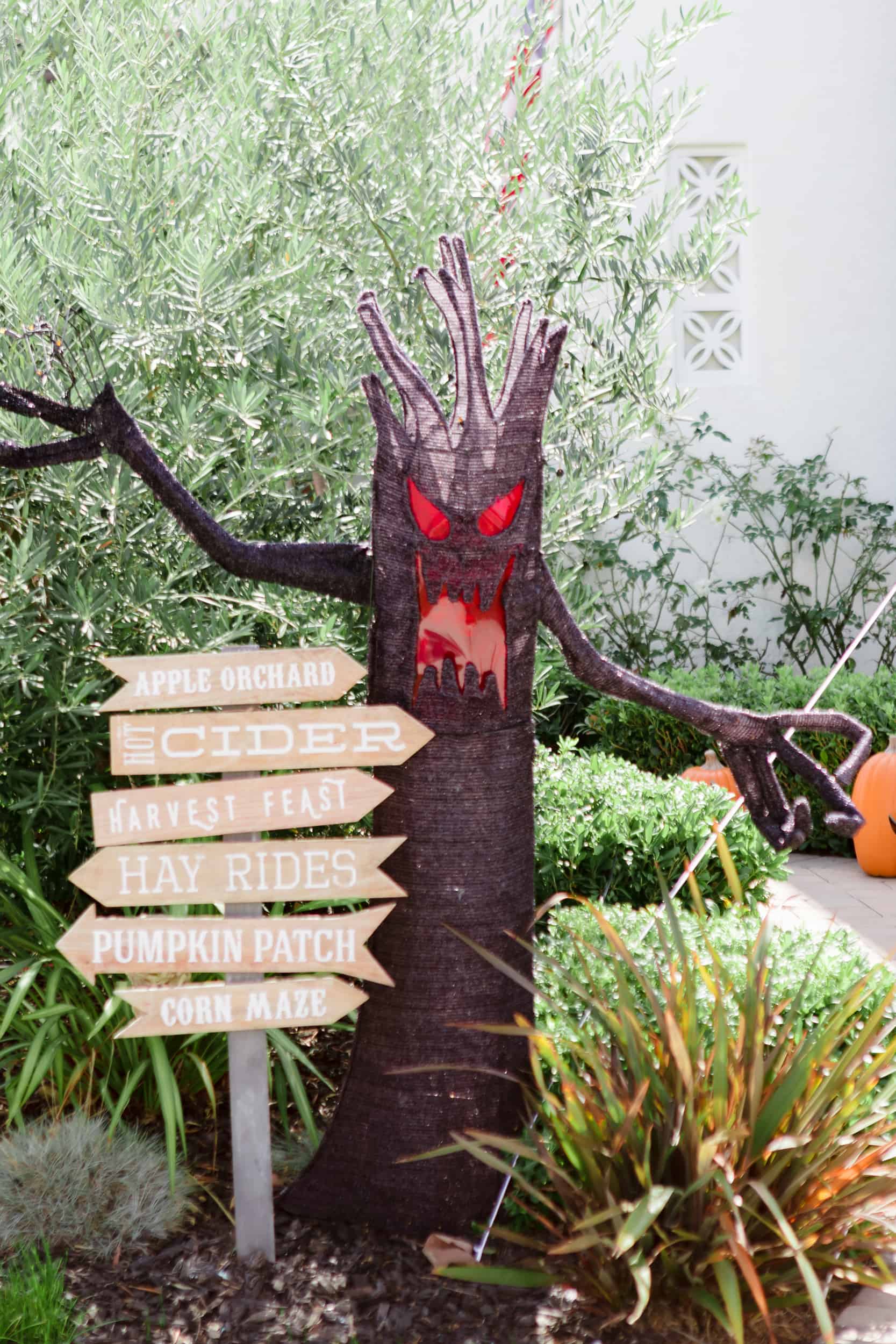 Diy scary halloween deals decorations