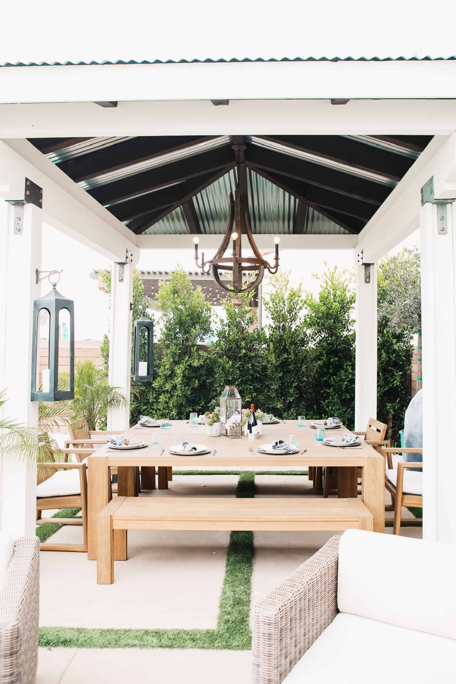 Al Fresco Dining - to have + to host