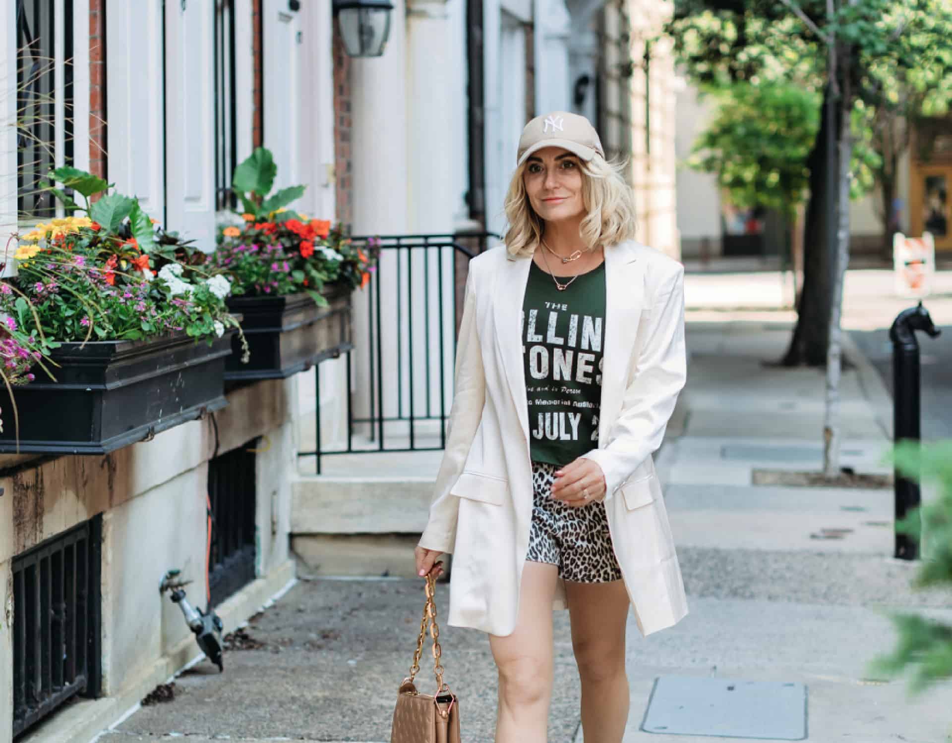 Casual Summer Outfit: Graphic Tee, High Waisted Shorts, White Sneakers